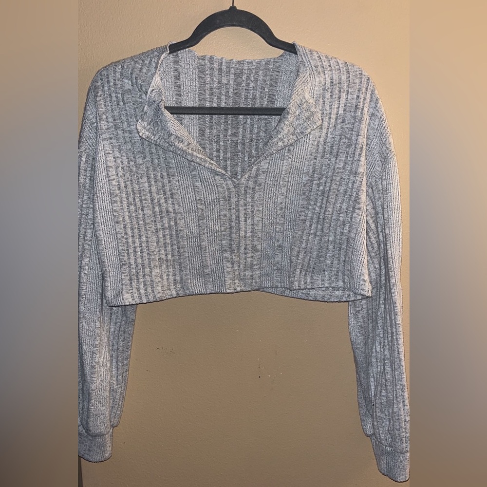 gray cropped sweater